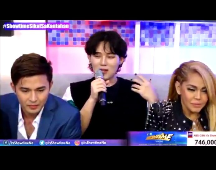 JinHoIsMySmile's tweet photo. .still congratz pa rin po. You are one of a kind for being this dedicated to OPM..Komawo^___^
#ShowtimeSikatSaKantahan
#JinHoBaeOnTNT 
@_jinhobae 
@itsShowtimeNa https://t.co/eCs3COkRtR