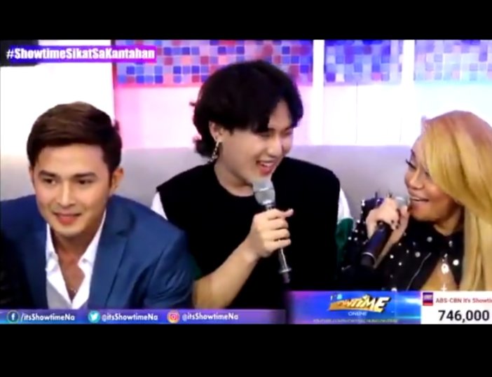 JinHoIsMySmile's tweet photo. .still congratz pa rin po. You are one of a kind for being this dedicated to OPM..Komawo^___^
#ShowtimeSikatSaKantahan
#JinHoBaeOnTNT 
@_jinhobae 
@itsShowtimeNa https://t.co/eCs3COkRtR