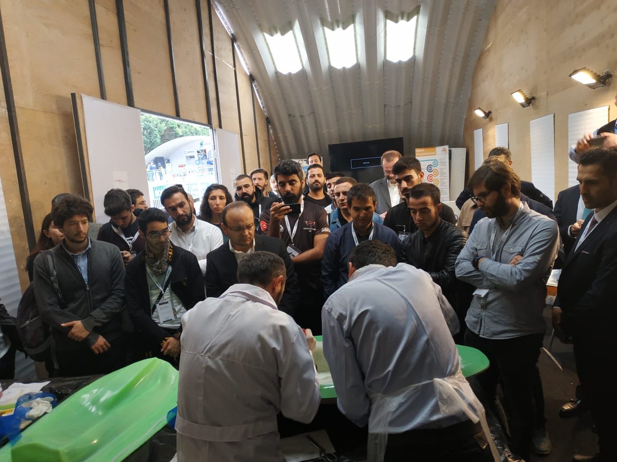 Silikon üst kalıbımız ile led prepreg uygulamamıza başladık. Projelerinize hızlı üretim yöntemlerimizle yön verelim. Detaylı bilgi için TİLA KOMPOZİT standına bekliyoruz. (Hall :1 Stand: A27 - B8) #tilakompozit #prepreg #turkkompozit2019 #turkkompozit #kompozitmalzeme