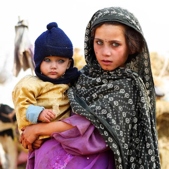 NissarAnwari's tweet photo. Today is International Day of the Girl Child, and today majority of afghan girls are deprived of access even to their basic right, education.
I dream a day 4 #AfghanGirls free of violence and having access to education and their rights.
#WestandforGirls https://t.co/N4JRKcJhjM