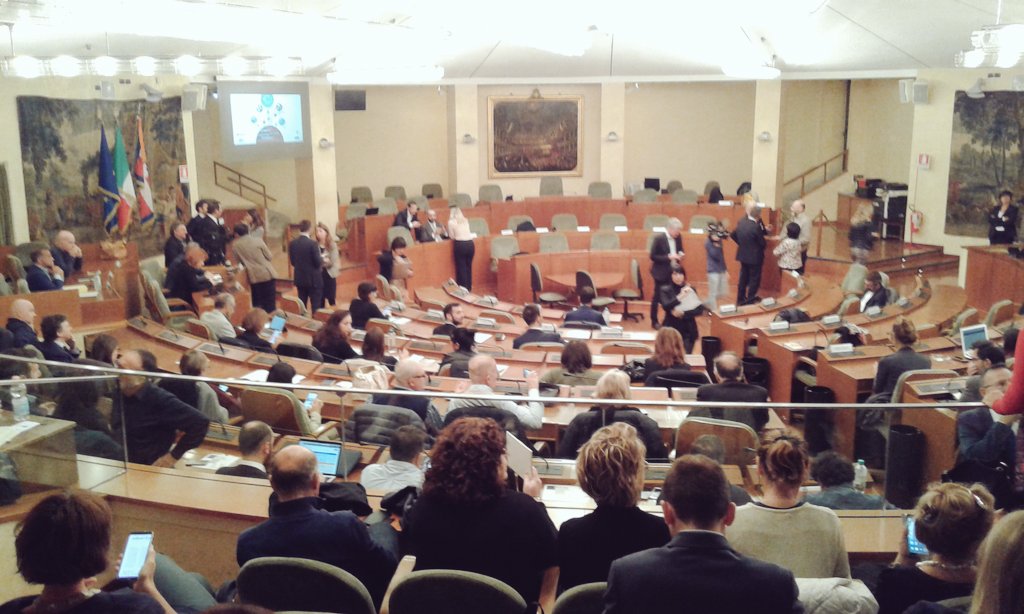ltzmtr's tweet photo. Stati Generali della comunicazione pubblica. Let's start! @inpublicom @fdicos10 #pasocial https://t.co/dqPZb0RSeX