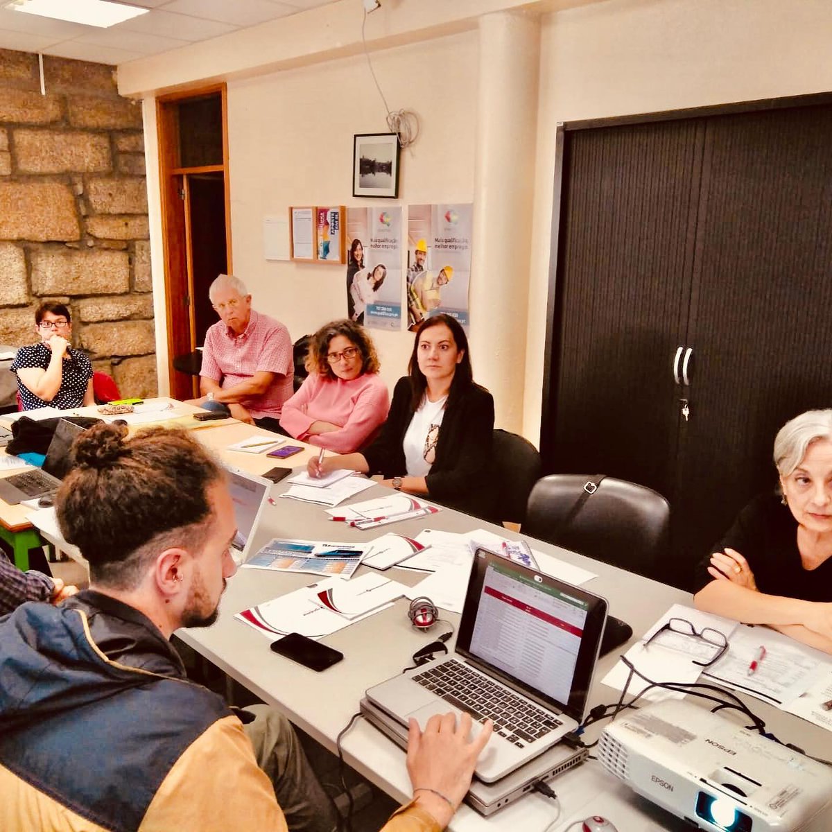 MineVagantiNGO's tweet photo. #Meeting of the #CRN coordinated #Project #KA2 #Vet #ErasmusPlus #LanguagesForEuropeanNicheTourism #LENT.
7 partners: #Germany #Greece #UK #Turkey #Portugal #Spain.
#Research #IntellectualOutputs: #APP on #Tourism #Languages and #Tools for workers.
#MVNGOVetHei #HardWorkPaysOff https://t.co/A5UDErpnIT