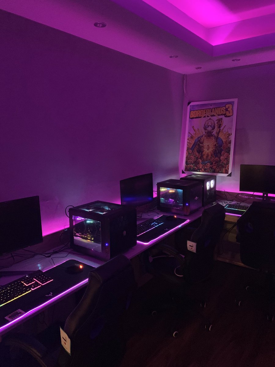 RespawnArena's tweet photo. 1 more day to go! Make sure to come down tomorrow from 12pm to have a go #gaming #gaminglaptop #gamingnews #gamingpc #fortnite #pcgamingarena #poole #gamingarena #gamingbournemouth #bournemouth #ukesports #esports #letsopen #testrun #trialrun #testgaming #softopening #openingsoon https://t.co/ZBB4o0Tom5