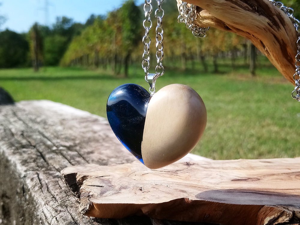 #etsy #pendant #heart #jewelry #heartcharm #handmade #alternative #holidayseasons #dubaifashion #largependant #shineup #hugependants #pureart #heartnecklace #heartjewelry #heartpendant #necklace #heartart #jualnecklace #brandednecklace #tasselnecklace
