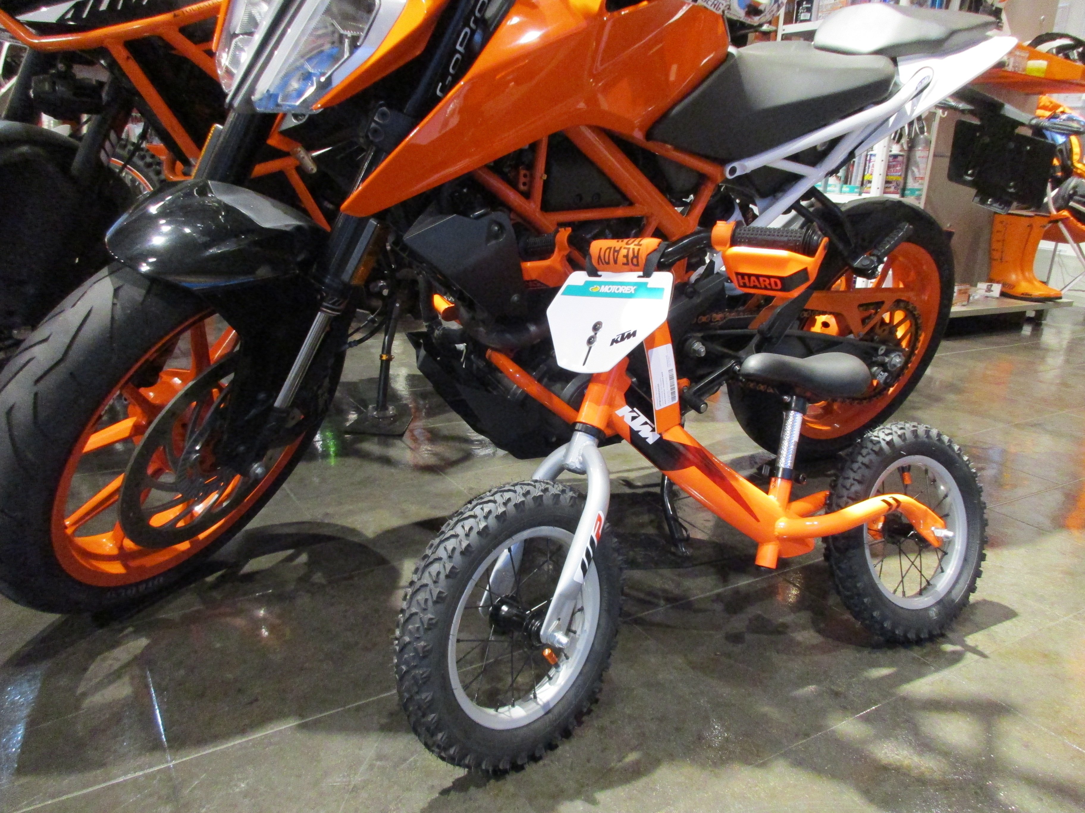 KTM RADICAL KIDS TRAINING 少なかれ BIKE