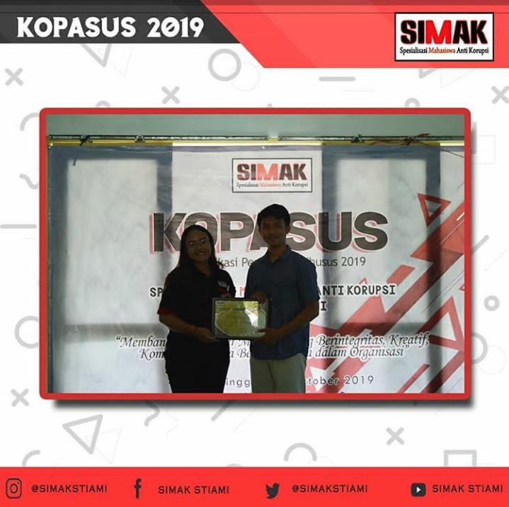 SIMAK_STIAMI's tweet photo. Sukabumi, 5 Oktober 2019
Pemberian materi mengenai Pengalaman Organisasi yang diberikan oleh Jona Gifriando Aritonang S.AP dimoderatori oleh Natasya Priscillia Putri
#KOPASUS2019
#SIMAK2019
#BANGKITLAWANKORUPSI https://t.co/4PoPWOQY9F