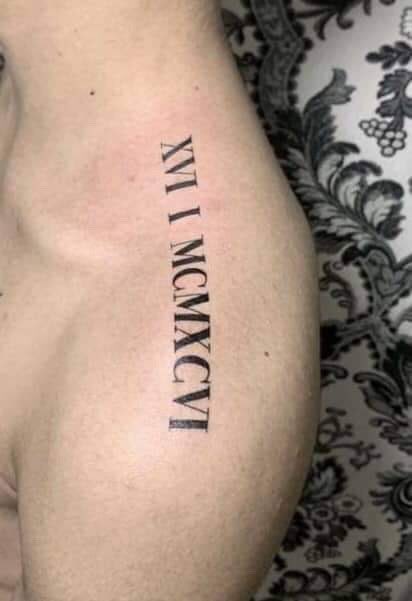 MandooJennieVN's tweet photo. A Vietnamese fanboy of Jennie has a #Jenningman tattoo on his arm and a Jennie's bithday tattoo on his shoulder

#JENNIE #제니 #BLACKPINK #블랙핑크 https://t.co/4hyVPhwUL8