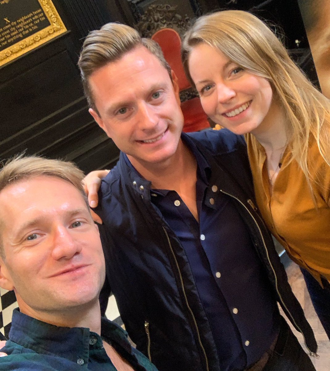 3 former members of @VOCES8 reunited yesterday @VOCES8centre for @Voices_Found project which the three of us are leading aimed at inspiring young people to develop their skills as choral and solo singers. Just a dream to work with these two: @Rob_MingaySmith @erd_27 #voces8alumni