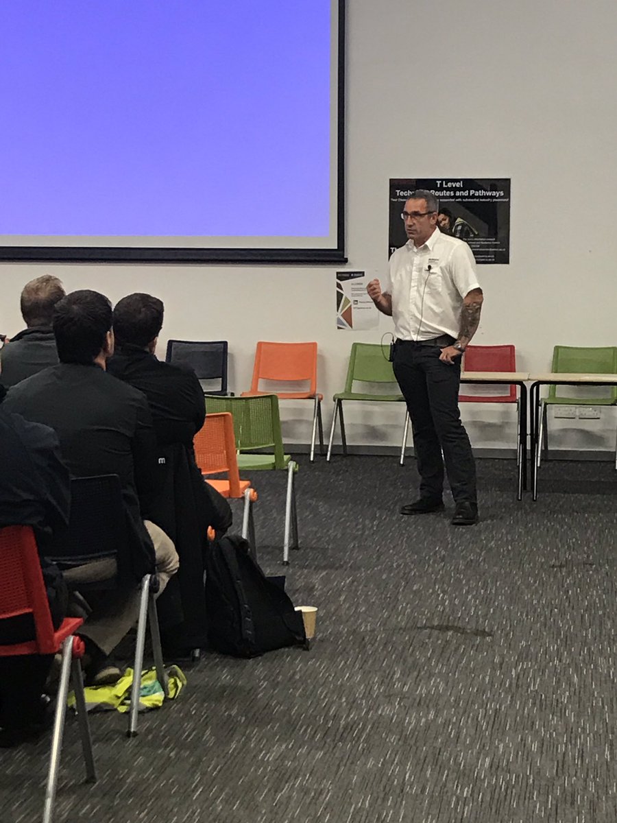 Mental health is something that we should be talking about every day.  
Thank you to Mark from Morgan Sindall for sharing your experience with mental health with the Working Well Together group today.
#taketimetotalk #mentalhealth