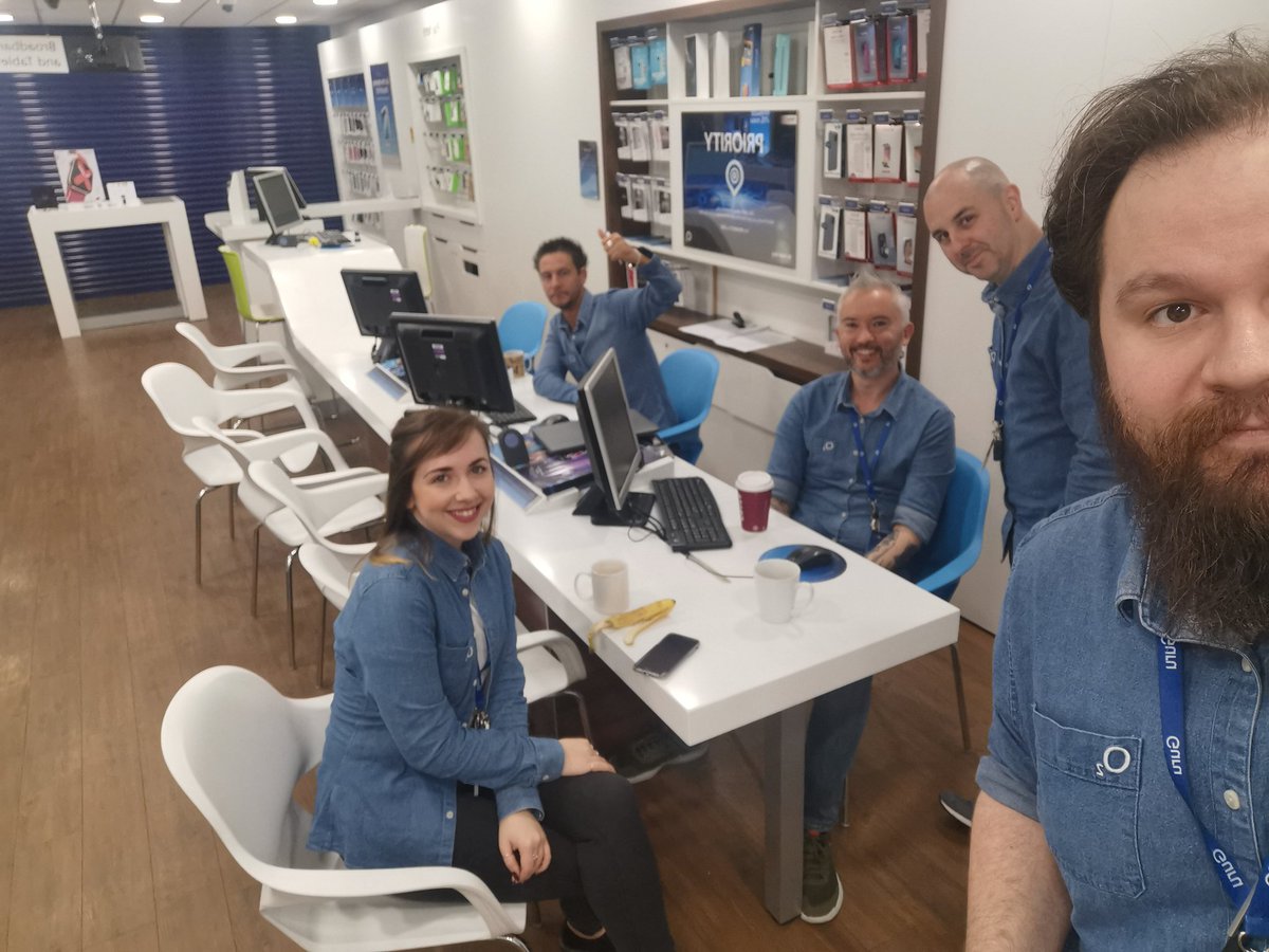 GuruBilly's tweet photo. #MIDtraining this morning! We went over how to recommend the right products to the right people, to make sure you always get what's perfect for you. Pop into #o2 #cleveleys to find out more https://t.co/w7FD5qgEW5