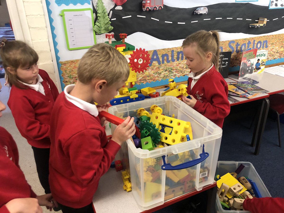 HartsideSchool's tweet photo. Snippets of learning from Key Stage One this morning #enquirybasedlearning #helpingchildrenprogressandsucceed #hartside #advancelearning https://t.co/qL8GOwh391