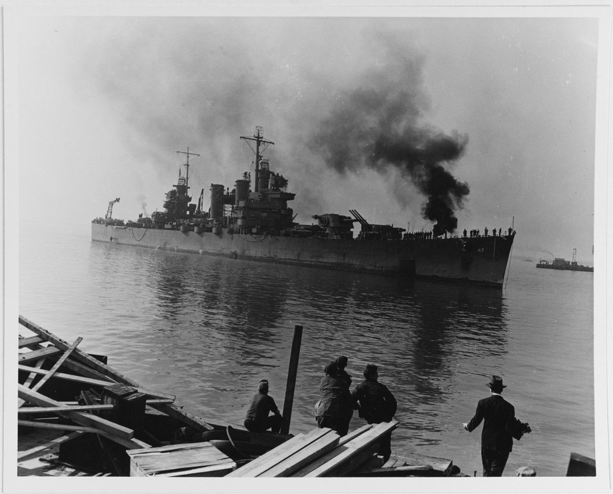 Worldofwarships日本運営 艦長の皆さん 1942年10月11日の深夜 ガダルカナル島 周辺において 日米両海軍が激突したサボ島沖海戦が行われました 1 3 写真は海戦で受けた損傷を修理するために帰港したboise Uss Boise Cl 47 Catalog 80 G Worldofwarships日本運営 艦長の皆さん 1942年10月11日の深夜 ガダルカナル島 周辺において 日米両海軍が激突したサボ島沖海戦が行われました 1 3 写真は海戦で受けた損傷を修理するために帰港したboise Uss Boise Cl 47 Catalog 80 G