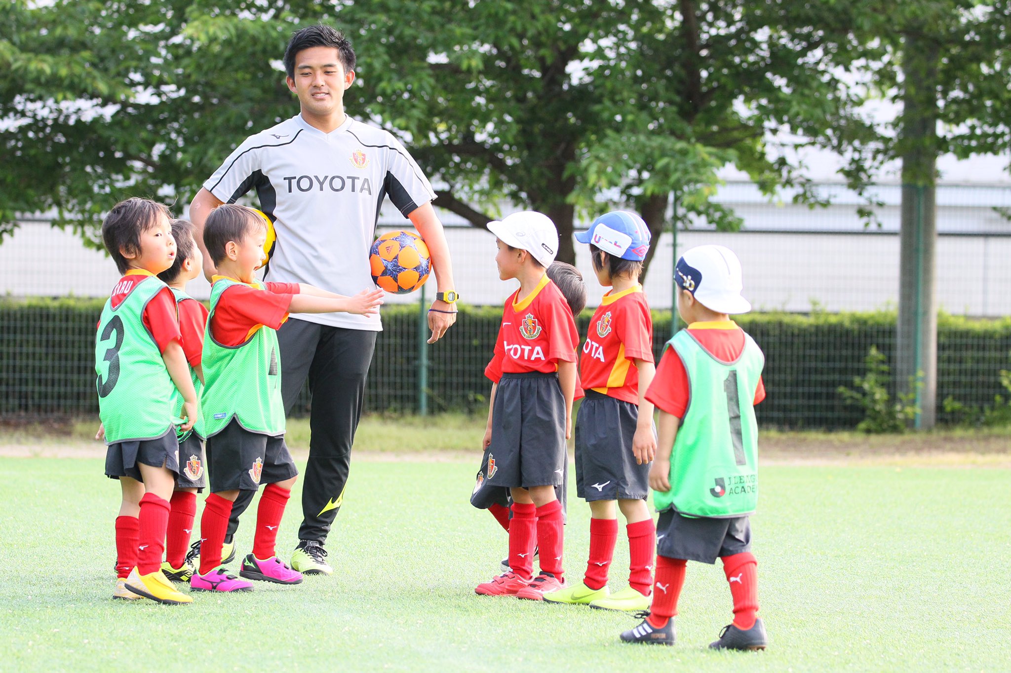 名古屋グランパス Nagoya Grampus En Twitter 年度 名古屋グランパスサッカースクールコーチ募集のお知らせ 詳細はこちら T Co Lgbncpdx7n Grampus T Co Beeaeapzvj Twitter