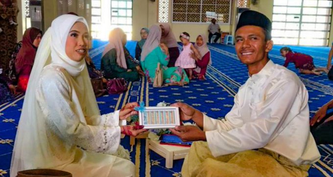 Lihat gambar di Twitter