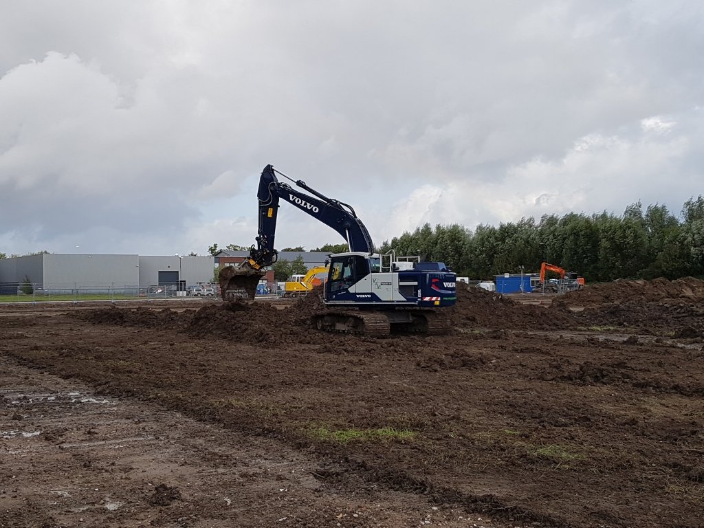 Start grondwerk nieuwbouwproject Houtens Haven: wwvastgoed.nl/nieuws/item/pT…
