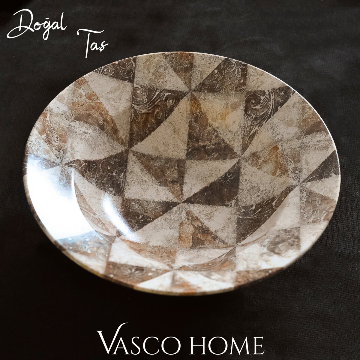 Doğal Taş Makarna Tabakları Vasco Home’da !

Sofralarınıza eşsiz güzellikler sunan özel makarna tabaklarımız sofranıza keyif ve zarafet katacaktır.

#engüzelmutfaklar #makarnatabağı #sunum