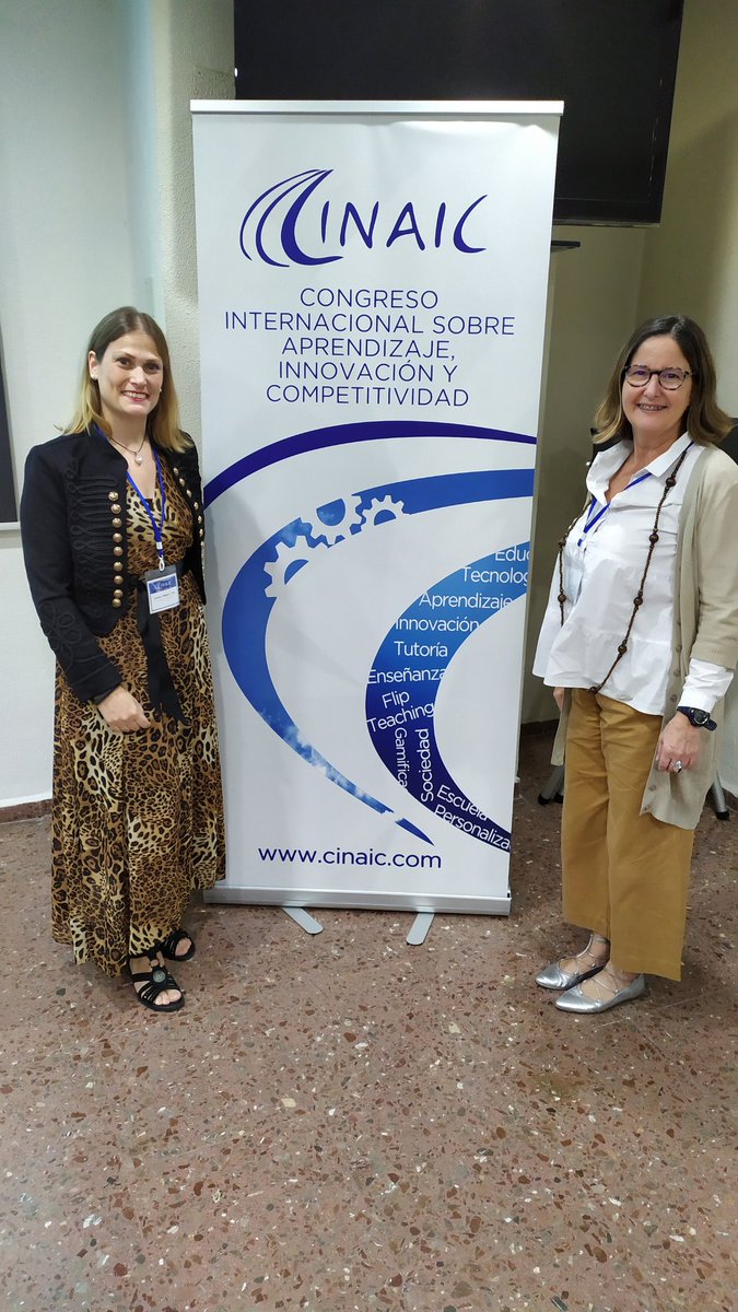 deustoInnova's tweet photo. Brillante intervención de Susana Romero @SRomeroYesa y Marian Aláez de @deusto en el #Cinaic2019 presentando la elaboración de una Unidad Didáctica de apoyo a la enseñanza presencial de programas y guías de aprendizaje a través de las TIC. Zorionak a las dos 👏 https://t.co/D03f84ov0F