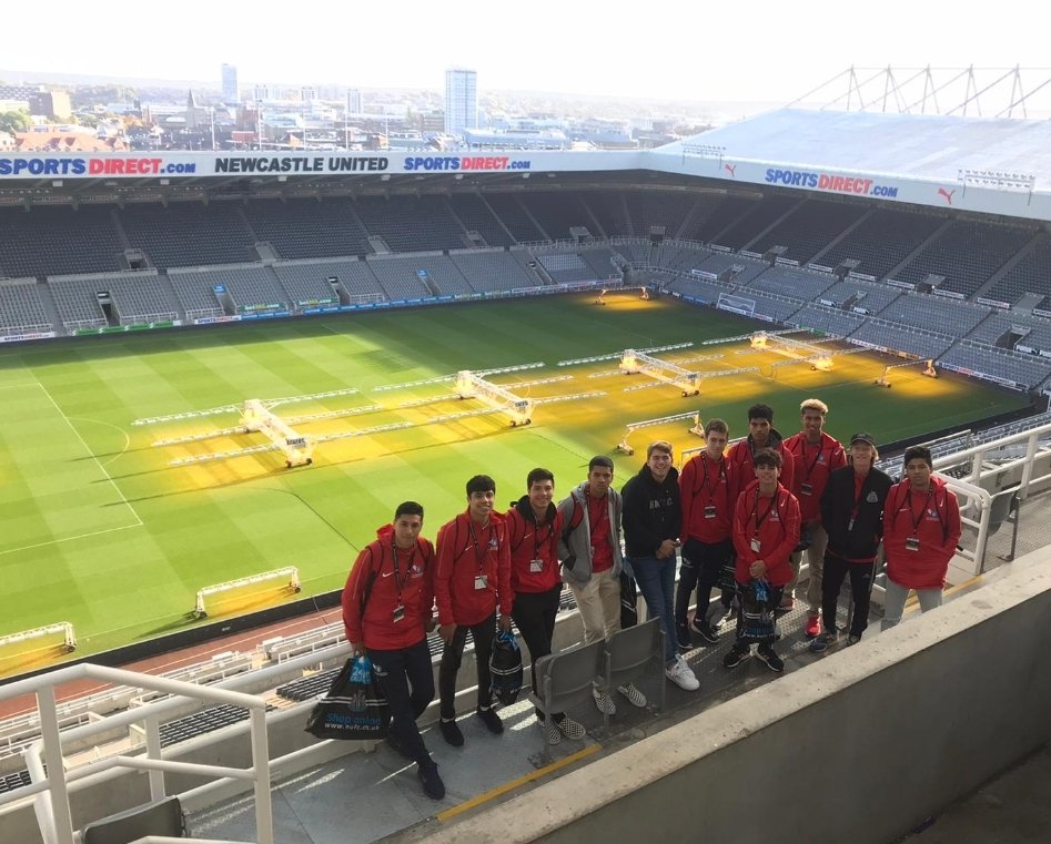 A great trip out for our potential 2020 i2i cohort and future Geordie fans at St James's Park #NorthumbriaSport #OneBigFamily @Thei2iSA