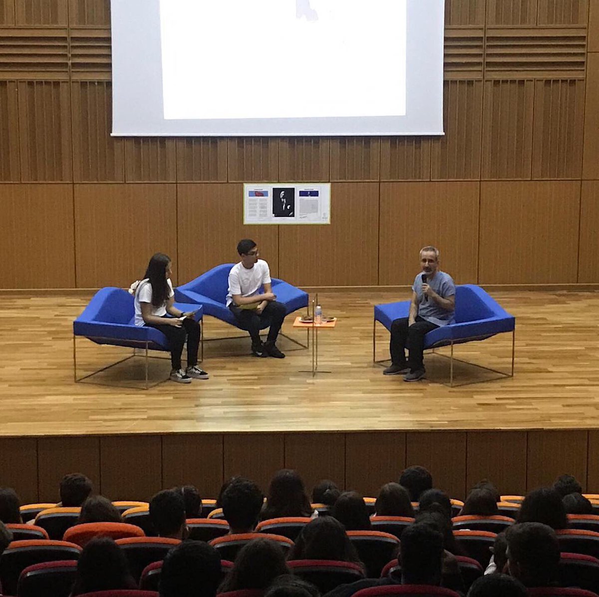 Liderlik akademisi öğrencileri hayvan hakları haftası kapsamında Veteriner Hekim Ahmet Güllüoğlu ile söyleşi gerçekleştirdi.<a href="/JalanGK/">Kote</a> <a href="/BetulErok/">Betül EROK</a> <a href="/AliRizaLule/">Ali Rıza Lüle</a> <a href="/t_MBA_Doga/">t-MBA Doğa Koleji</a> <a href="/DogaOkullari/">Doğa Koleji</a>