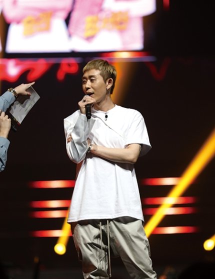 codekunstjpg's tweet image. 191010 #코드쿤스트 #CodeKunst x #Signhere #사인히어