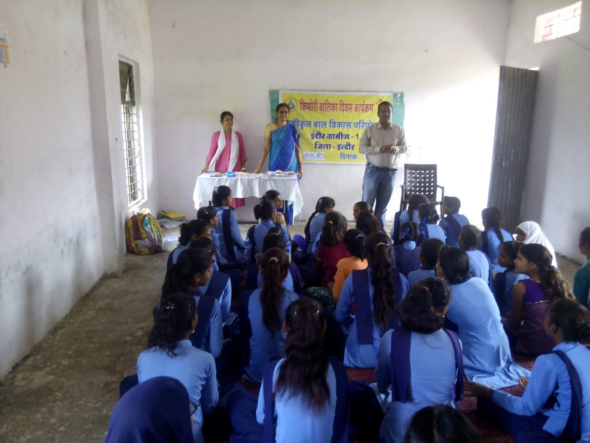 IndorePoshan's tweet photo. International Girl Child Day celebrated across different projects in Indore.
#POSHANAbhiyaan #InternationalDayoftheGirl #DayoftheGirl # https://t.co/Ye0DsrT7Jd