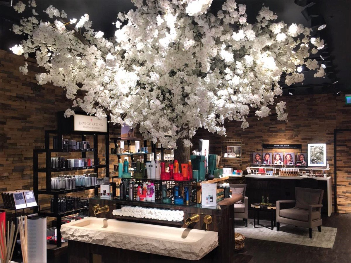 Fisch_Design's tweet photo. Rituals Meadowhall has been open to the public now for over 4 weeks and we think it looks great!
Rituals Cosmetics #BlueGroupRetail #FischDesign #Fisch #CommercialDesigners #InteriorArchitecture #DerbyshireDesigners #RetailDesign #Sheffield #Meadowhall #shopping #luxury #gifts https://t.co/dwh3CtLSoC