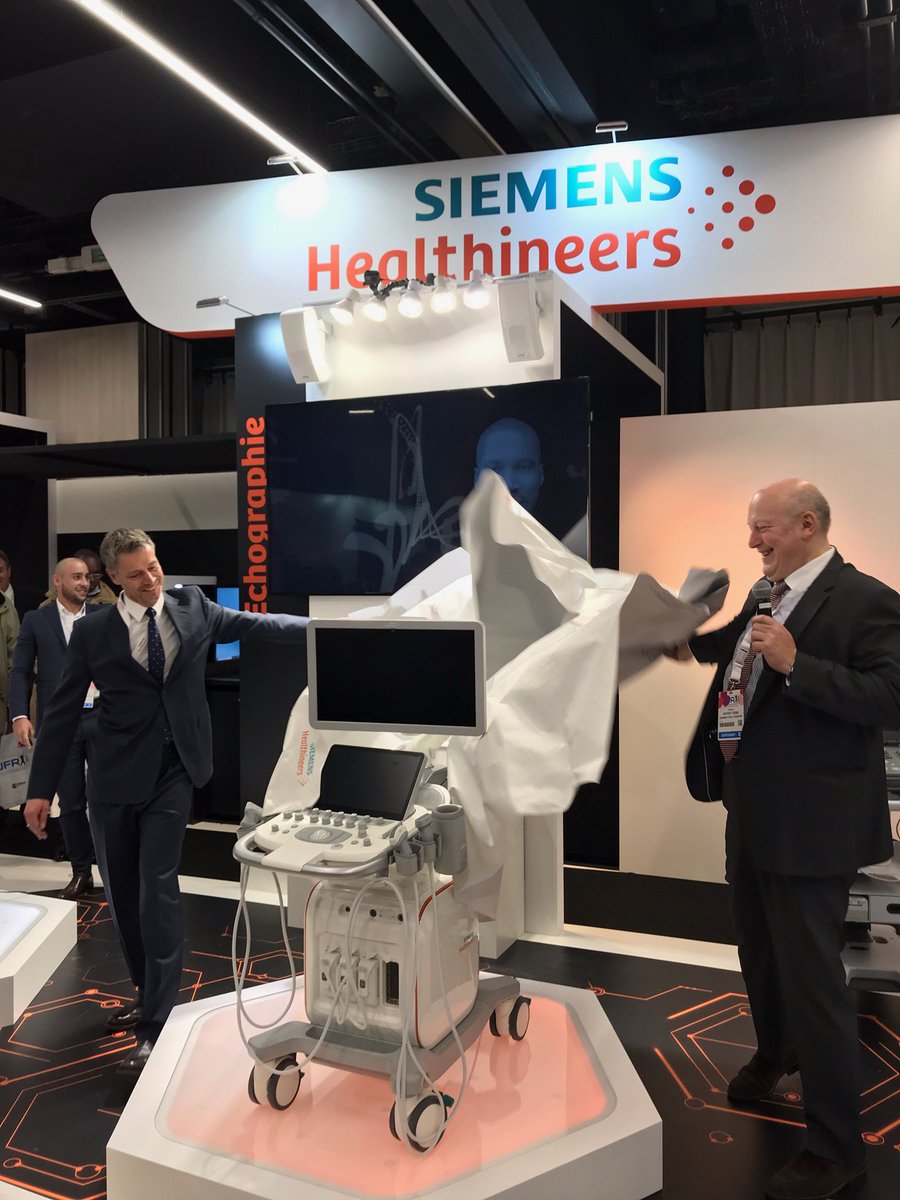 SiemensHealthFR's tweet image. Siemens Healthineers dévoile, en première mondiale, son nouveau système d’échographie devant de nombreux visiteurs des #JFR2019. siemens-healthineers.com/fr/ #Echographie #Echographe