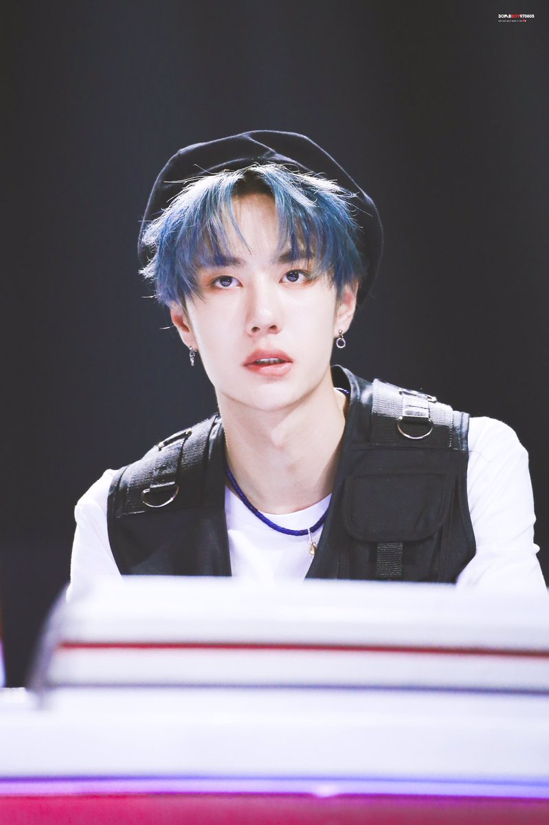 YIBO　確認ページ blue haired Yibo was superior #WangYibo王一博#WangYibo #王一博