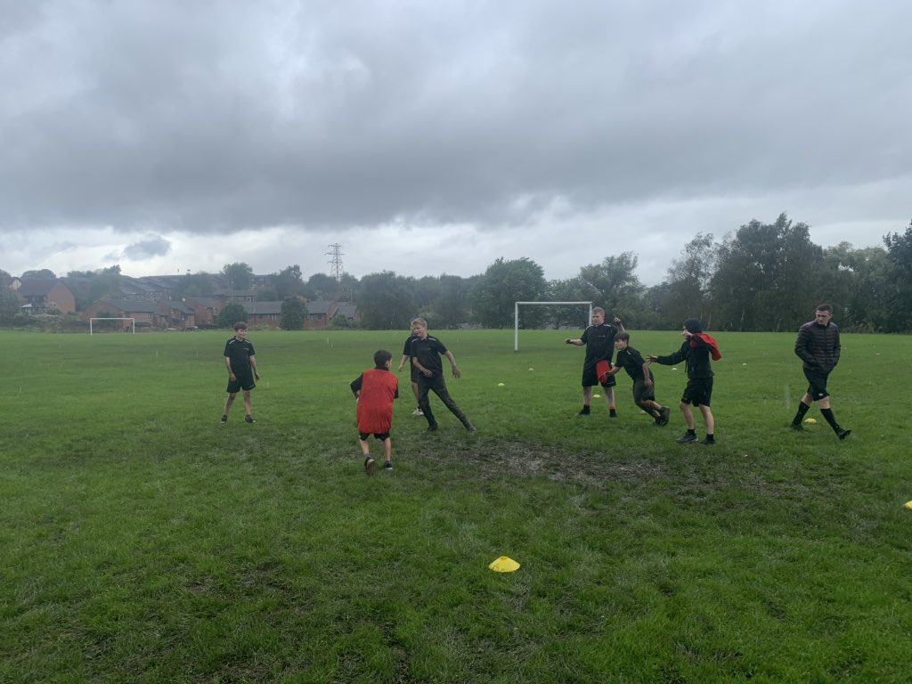 RugbyLeeds's tweet image. Massive effort from the Priesthorpe And Leeds West Academy boys this week, out in the wet and cold conditions receiving @SkyTryRL curriculum coaching! #westisbest #RLdevelopment