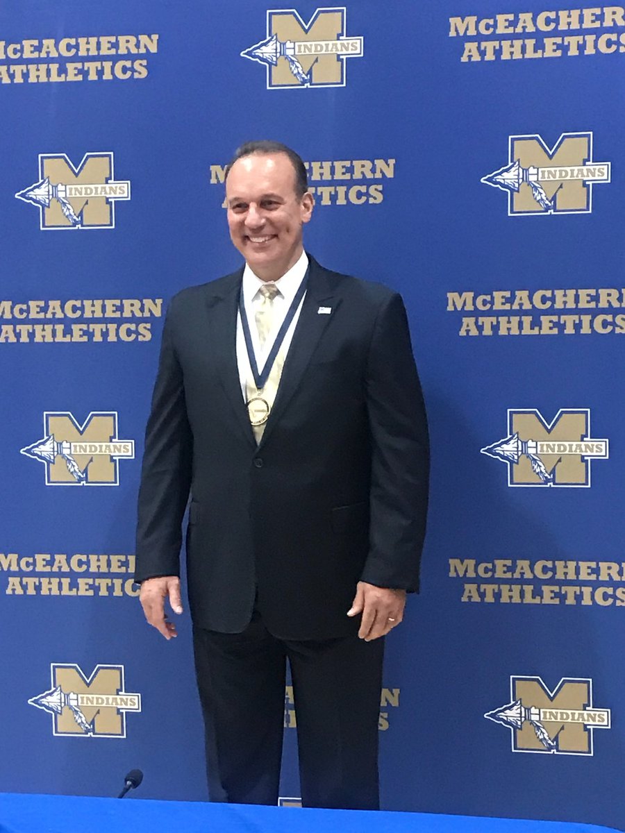 krodfox5's tweet image. Many thanks to my brothers and sisters @McEachernFtball @McEachernHigh @McEachernSports for inducting me into the school's athletic hall of fame!  #fox5atl #fox5sports #high5sports now...  if I can get that 18 year old body back...!