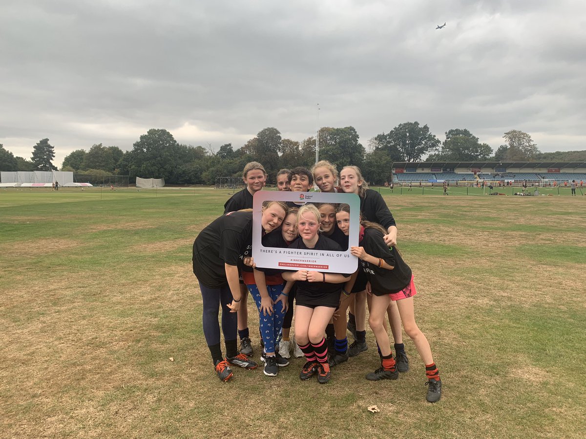 Today is International Girls Day and we would like to give a shout out to all the young women out there... be brave, be bold, be you!!!  

This Sunday our new U13s girls team will be our guests for lunch and will be waving a London Welsh flag as our guard of honour.