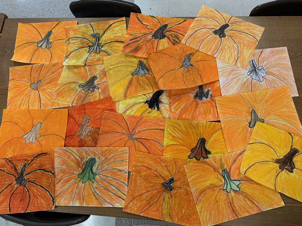 MsSullivanArt's tweet photo. Fourth graders pumpkin patches are beautifully full! @HamiltonHawks82 @cdospil https://t.co/HkxGocKOG6