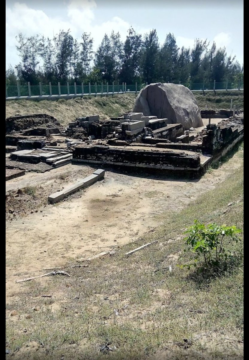 sttalkindia's tweet photo. Close to #Mahabalipuram, venue for #ModiXiSummit lies remnants of a Sangam period temple dedicated to Lord Murugan, called the God of Tamil Language. Near Tiger caves. As it's a temple, no hype as at #Keezhadi.
@PMOIndia shld help further excavation. Chk:
https://t.co/gNiI0xu3le https://t.co/tFQkEb1E9m