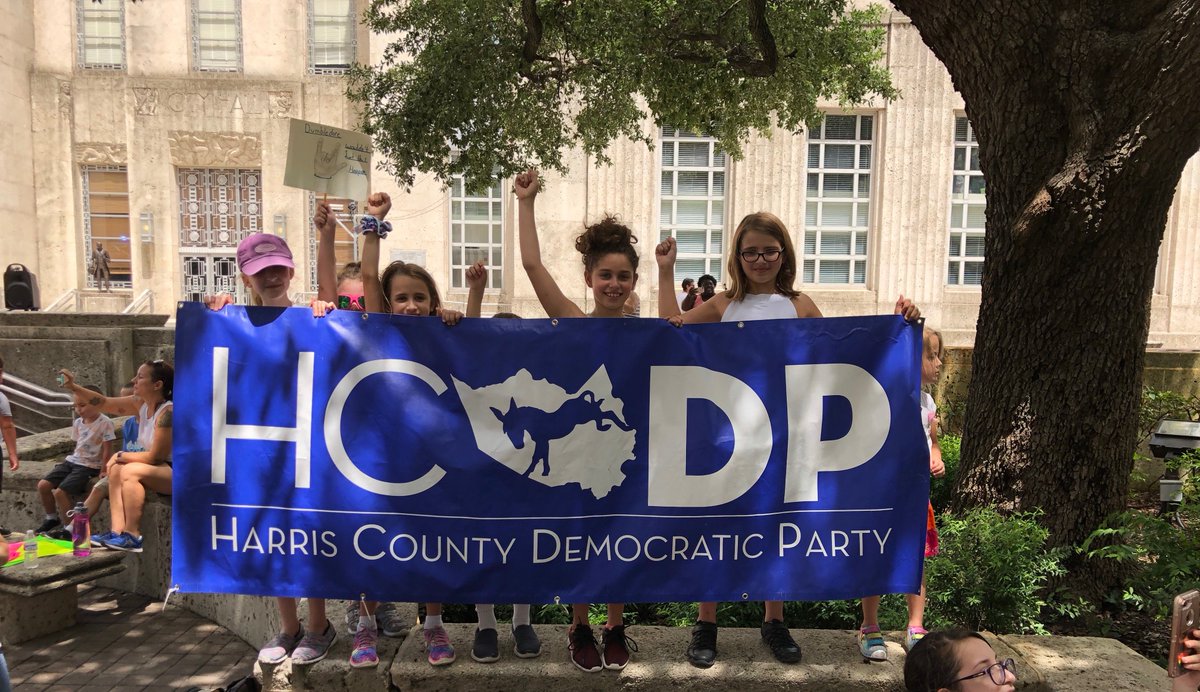 harrisdemocrats's tweet photo. Happy #DayoftheGirl  When Girls Thrive, We All Thrive.  

#TeamHCDP wants our girls to know that you are unstoppable! 👧🏽👧🏼 👧🏿

"I want every girl to know that her voice can change the world." – Malala Yousafzai https://t.co/UXwmNvZXJz