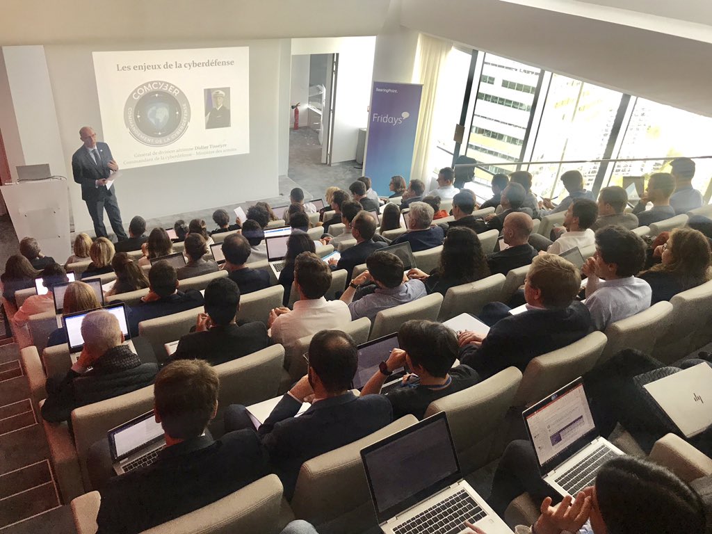 [#Cyberdéfense] Conférence interne chez BearingPoint : le général Didier Tisseyre, qui a servi au sein de l’armée de l’air, en interarmées et en international (OTAN), témoigne au sujet du commandement de la cyberdéfense, le « #COMCYBER ».
#CyberEspace #Armées