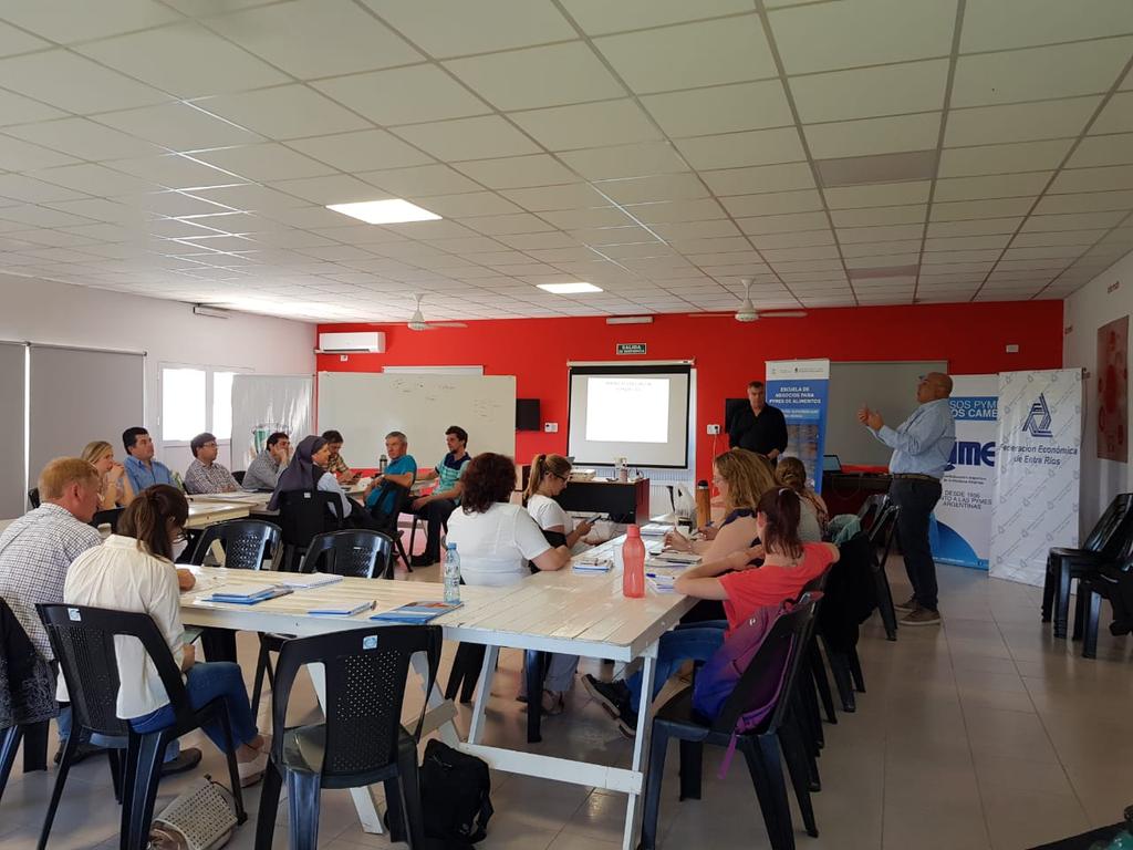 Último módulo de la Escuela de negocios Ed 2019 @AgriculturaAR @AgronegociosUBA en Crespo, Entre Ríos,  'diseñando la empresa del futuro'.@PabloMoron_ @seba_senesi @gusnapolitano @MercedesMnimo