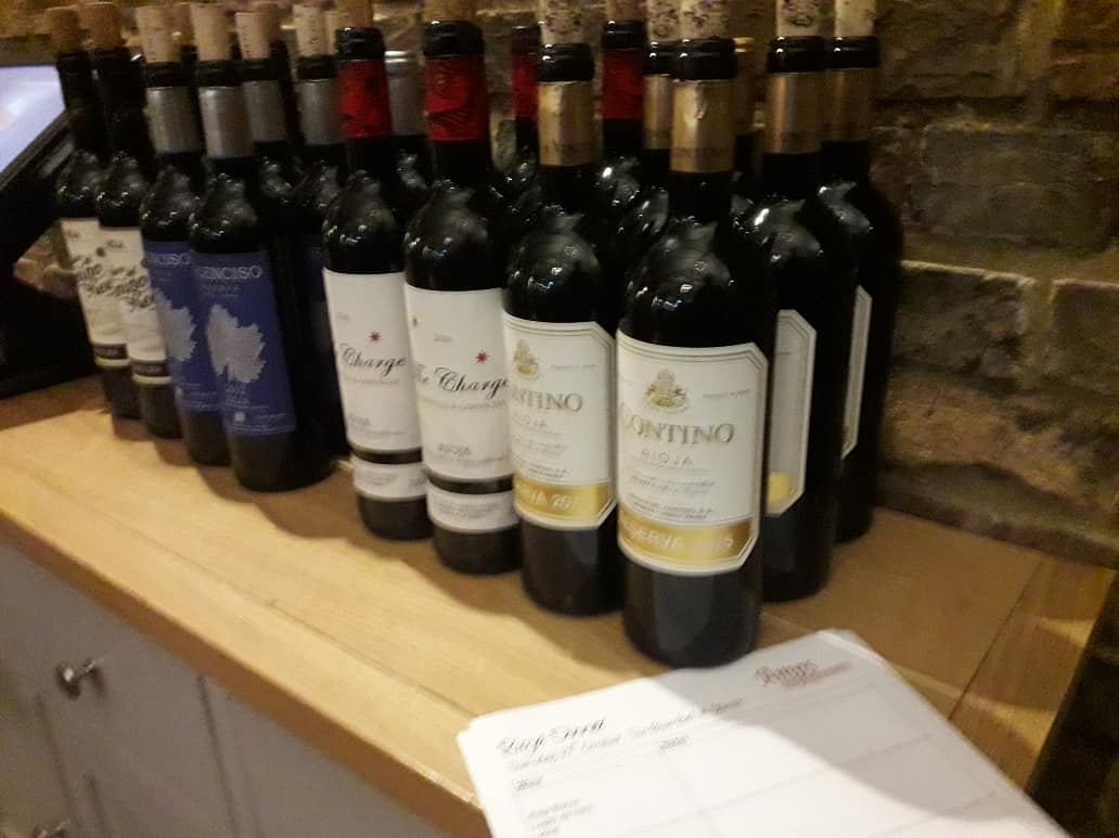 fineclaret's tweet photo. Fab @ampswines Rioja Dinner in conjunction with @bluebellglinton. Brilliant menu and wines thankyou to all at The Blue Bell for your hospitality, help and support 🍽🍷👌 #wine #winedinner #glinton #oundle #peterborough @valencisorioja @Cvne @BoutinotWines @vindependents @Vintae https://t.co/R6yyqJKWkp