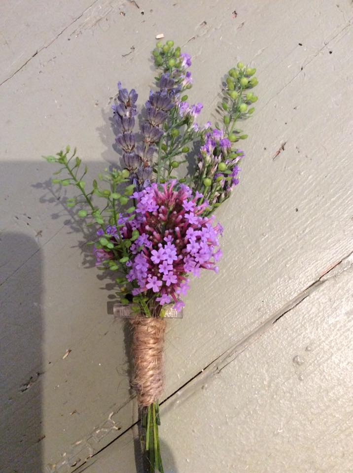 GardenroomGS's tweet photo. Rustic buttonholes and corsages. Plus a guest appearance from my phone's shadow... #Tenterden #Wedding https://t.co/Cr8bJzYXVC