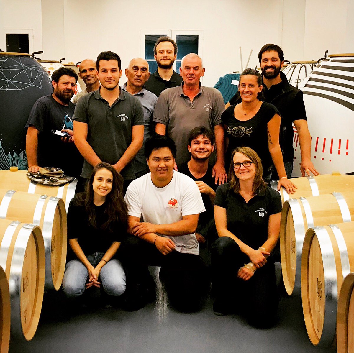Chateau_LHB's tweet photo. Fin des vendanges 2019.. merci à toute l’équipe du chai #vendange2019 https://t.co/d95p0caY76