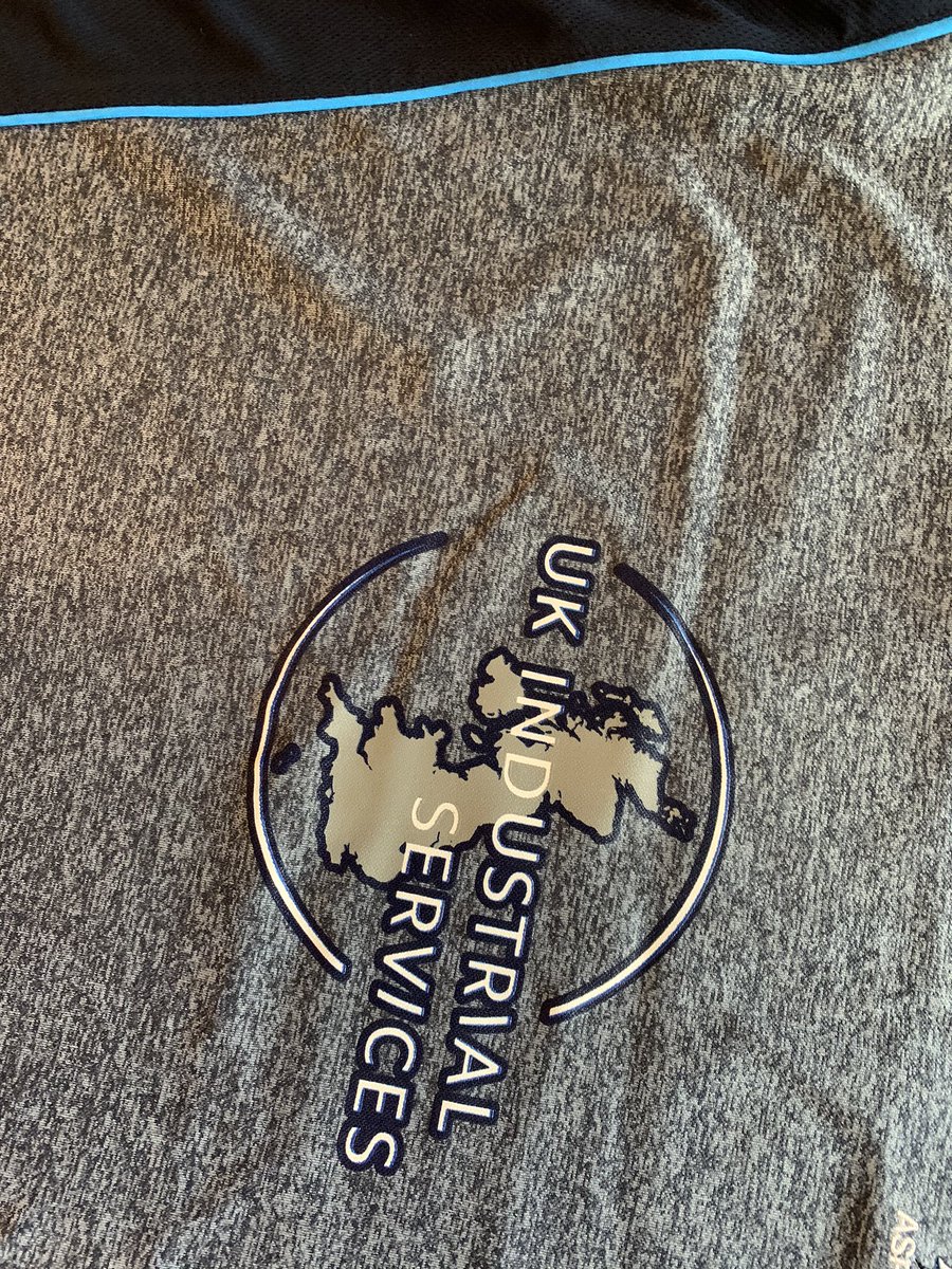 Aspullrfc's tweet image. Here is a sneaky peak of our new 1st XV warm up gear which will have its first outing tomorrow.
A huge thank you goes to Roger @ukindustrialservices for their continued support and kitting the lads out in all the best gear.
#uptheemus #aspullrfc #aspull #warmupgear