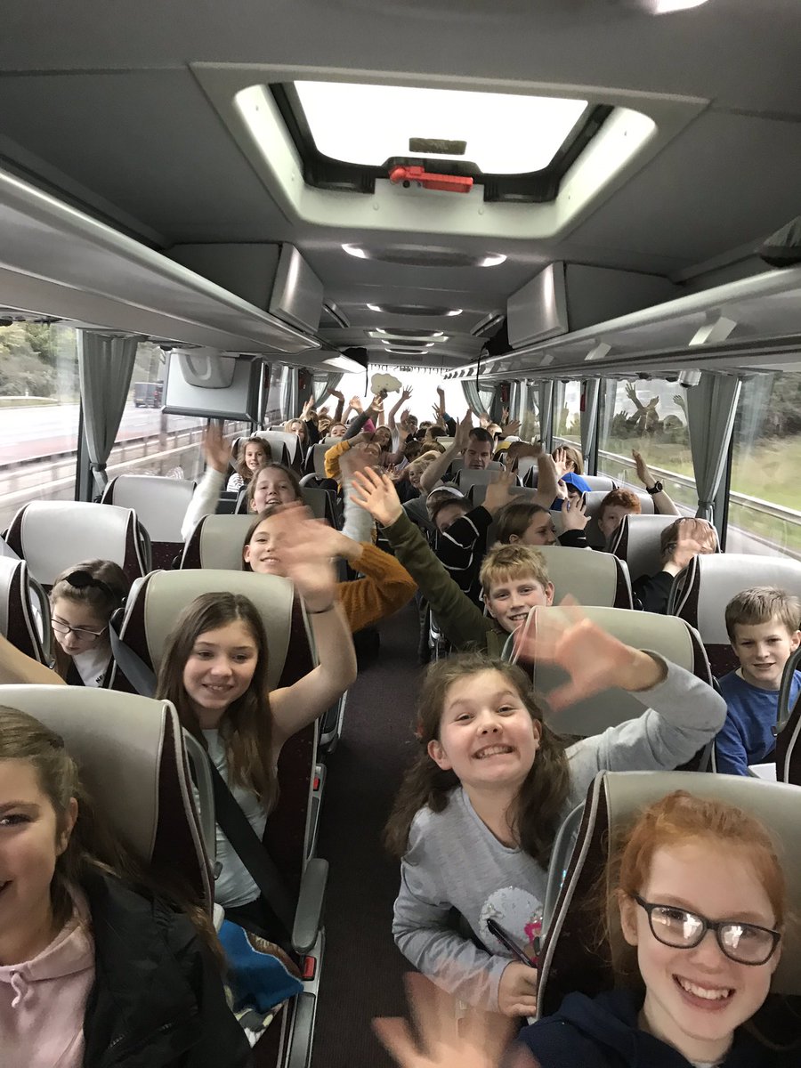 Team red - on the move! Lots of smiles ❤️