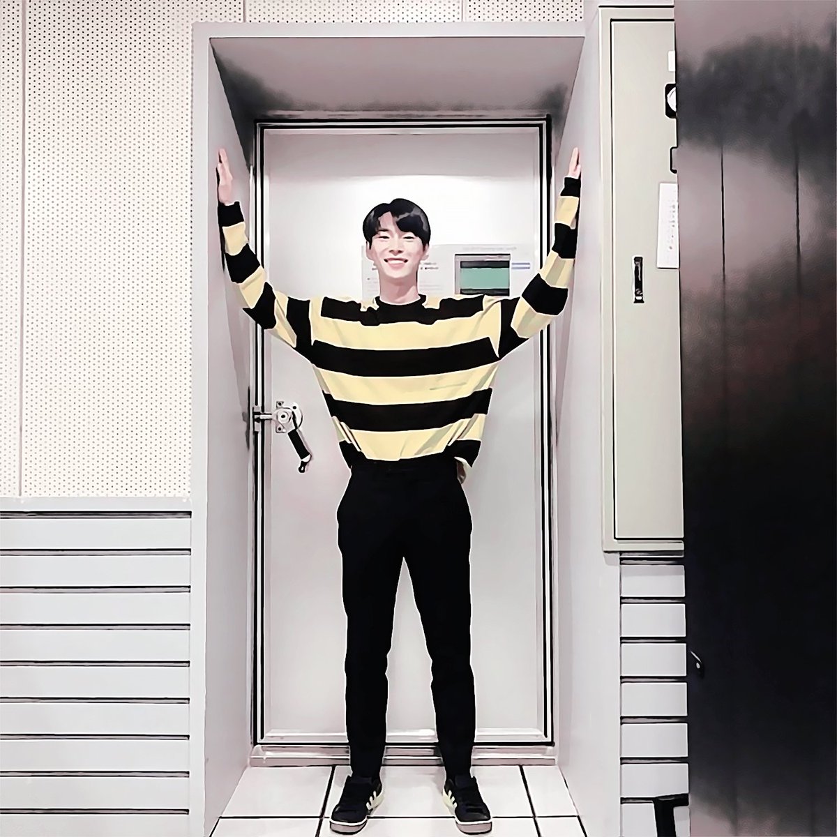 QT tweet media