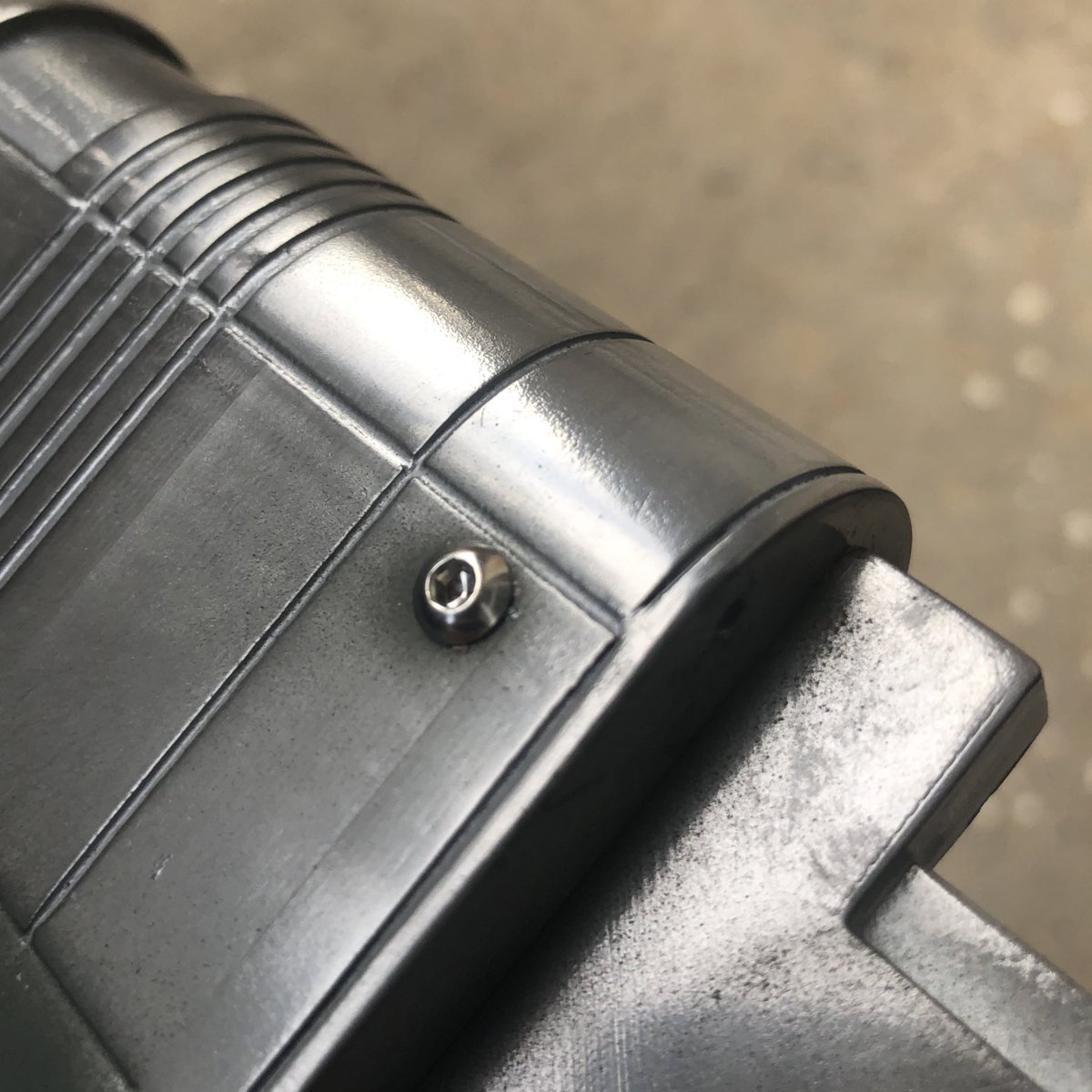 grafitomi's tweet image. Rey’s Blaster from #starwars finished. FDM print sanded, sprayed gloss white then rubbed with graphite powder. Awesome detail model by @mrhodes #sharelearnGROW #propmaking #cosplay #3dprinted @rpauza @UncleJessy4Real @StarJeff3D @3dworkbench @wekster2507 @MigMonkey77 @fotismint