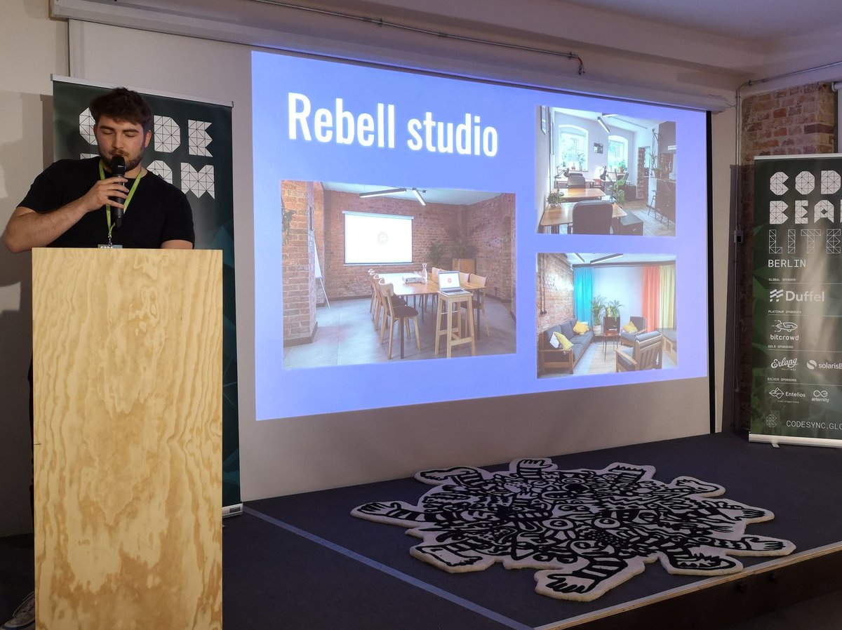 <a href="/M_Wojc/">Michał Wojcieszyk</a> promoting #Elixirlang workshops on the example of #ElixirGirls in Poznań #lightningtalk <a href="/ElixirGirls/">Elixir Girls</a> #CBLBerlin