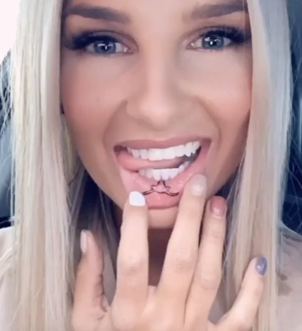 Barstool Sports On Twitter Ou Smokeshow Tattoos Horns Down On Her Lip Https T Co I4xeyop60j