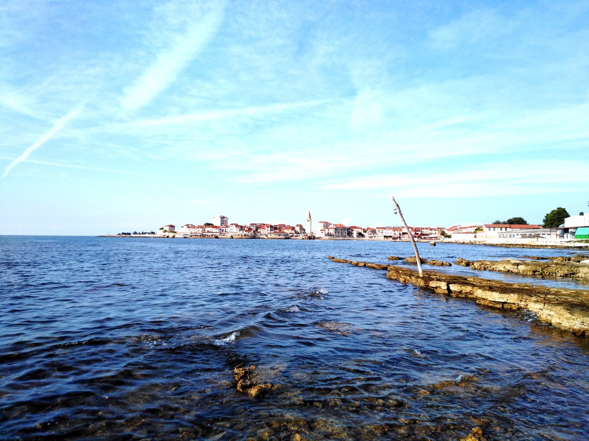 Minka203's tweet photo. Kad će više i ovo ljeto završiti ovde #Umag #Croatia https://t.co/rkKxjEQbch