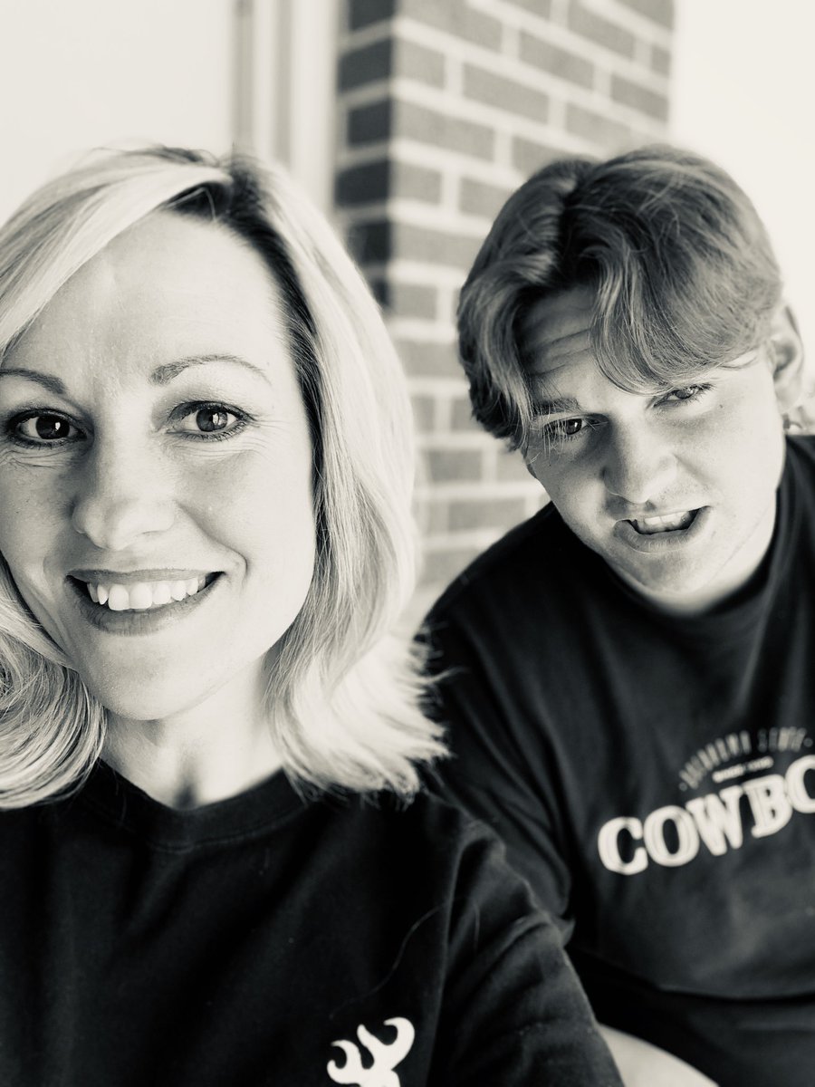 KristaRHopkins's tweet photo. 18 years ago, this giant baby came into the world and changed my name to Mom. Caleb is a great kid, and I’m so proud that he’s mine...Happy Birthday! Go get the “W” agains HP tonight!! #RollTribe #70MOM #footballmom ❤️🏈❤️@T_hop1814 @WTComancheFB @806hssc https://t.co/QTriFrU5Pv