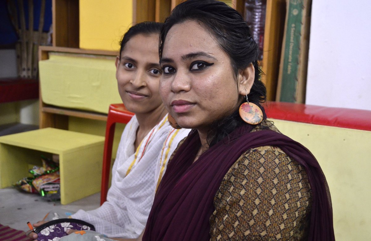 jayphuong's tweet photo. And let’s also not forget Zakiya, Tahmena & Sonam, our youth facilitators from the Dhaka slums, who supported us to co-design our #Kolorob app mapping education, health and child protection services to improve access, governance and accountability to the services #DayoftheGirl https://t.co/tLzWrDMUB6