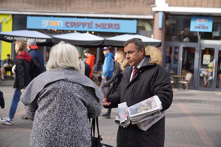 S_Potapowicz's tweet photo. A tak było w centrum Warszawy. Walczymy do końca kampanii.
#Potapowicz8 #ZmianaJestMożliwa #KoalicjaObywatelska #SilniRazem https://t.co/QX7okmKbU8