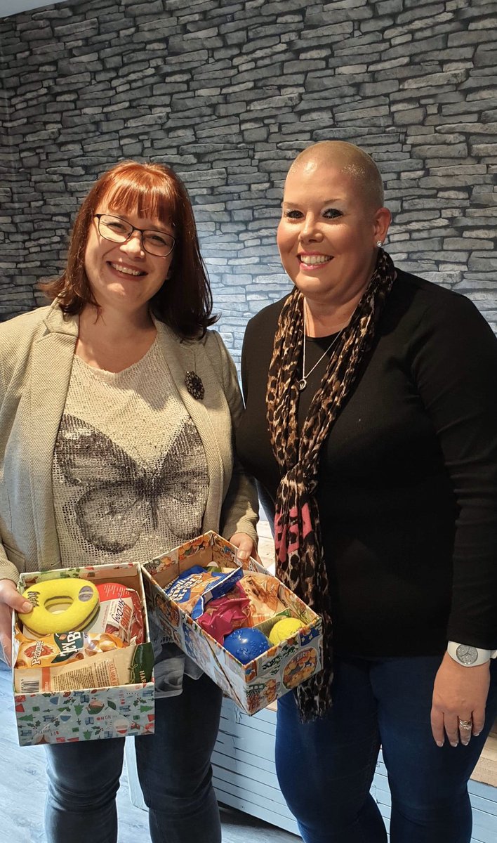 Animal_Comms's tweet photo. My first couple of boxes handed over to the amazing @julieca18332112 who’s promoting the Shoebox appeal for Treats for the Troops. Sending Christmas surprises to those deployed soldiers and their K9s this Christmas #deployedsoldier #treatsforthetroops #k9 #Cumbria #Brampton #K9 https://t.co/uedp5LOV5c
